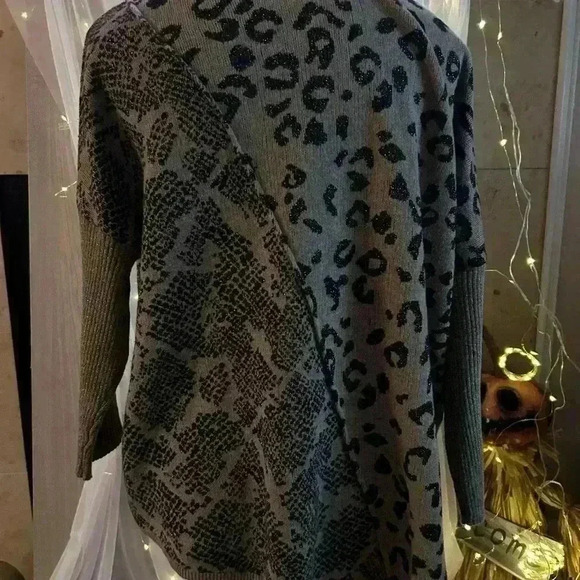 Democracy Cheetah Print Sweater. Medium. Gently used. Women. - Picture 2 of 5